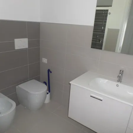 Contemporary Flat In With Pool * ביביונה